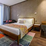 Chic Boutique 4*
