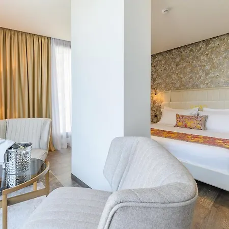 Chic Boutique Hotel 4*