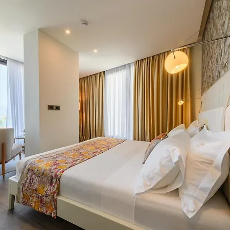 Chic Boutique 4*