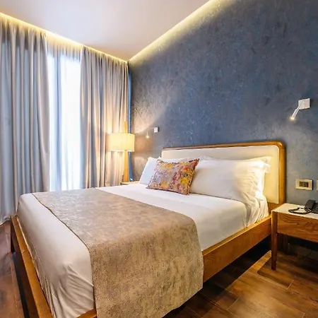 Chic Boutique Hotel 4*