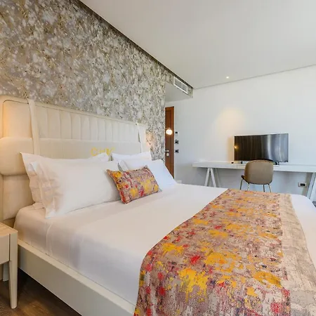 Chic Boutique 4*