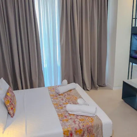 Hotel Chic Boutique 4*