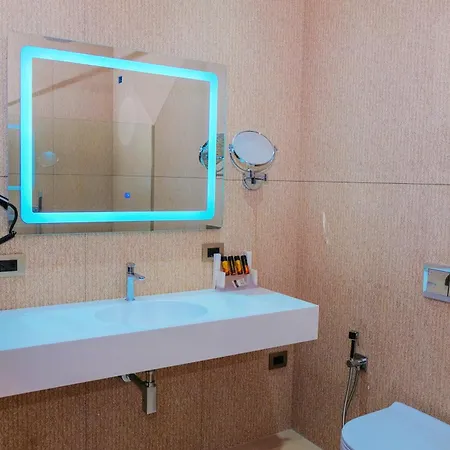 Chic Boutique Hotel 4*