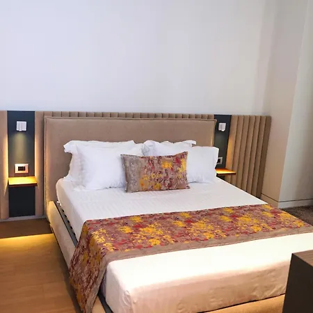 Hotel Chic Boutique 4*