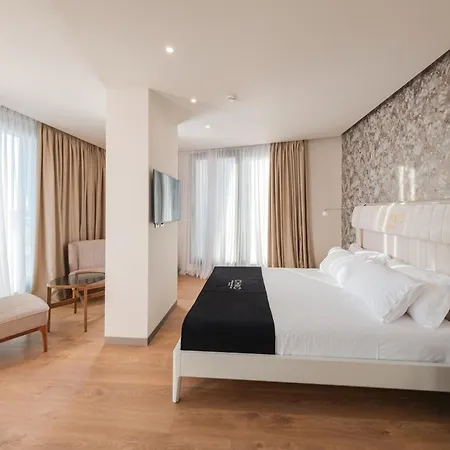Chic Boutique 4*