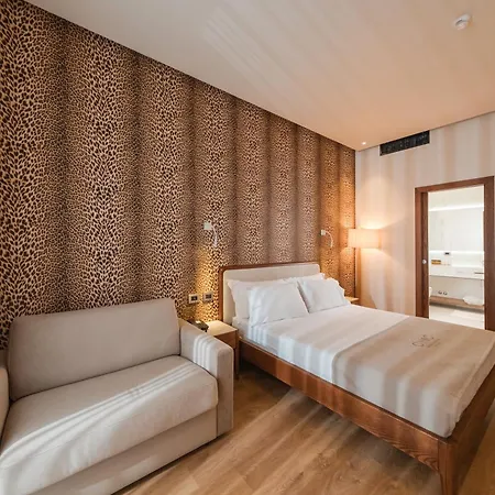 Chic Boutique 4*