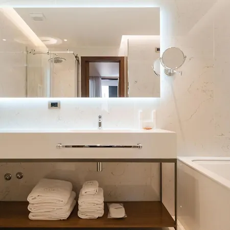Chic Boutique 4*