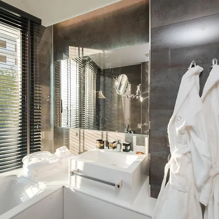 Chic Boutique Hotel 4*