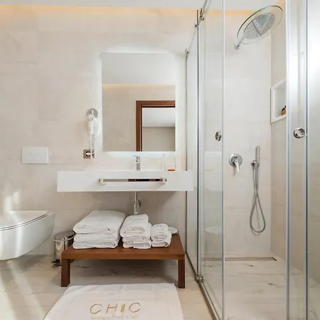 Chic Boutique 4* Vlorë