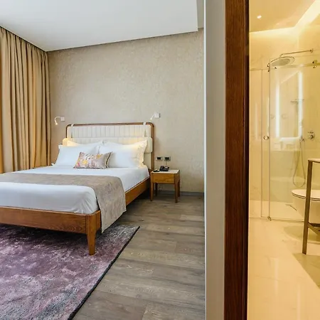 Chic Boutique Hotel 4*