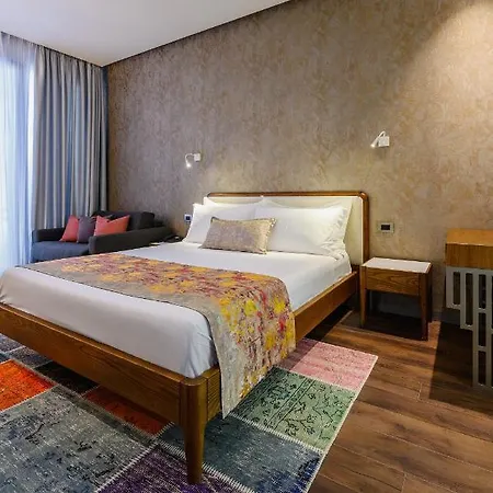 Chic Boutique 4*